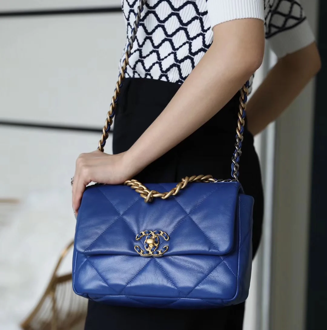 Сумка Chanel 19 - Маленькая, ярко-синяя