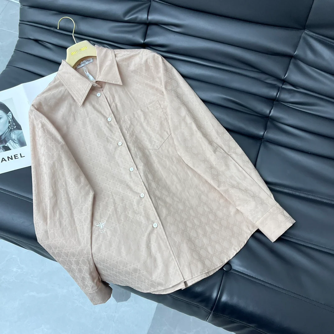 Dior — Новое поступление 2403-24: рубашка с вышивкой Cannage — оранжевая