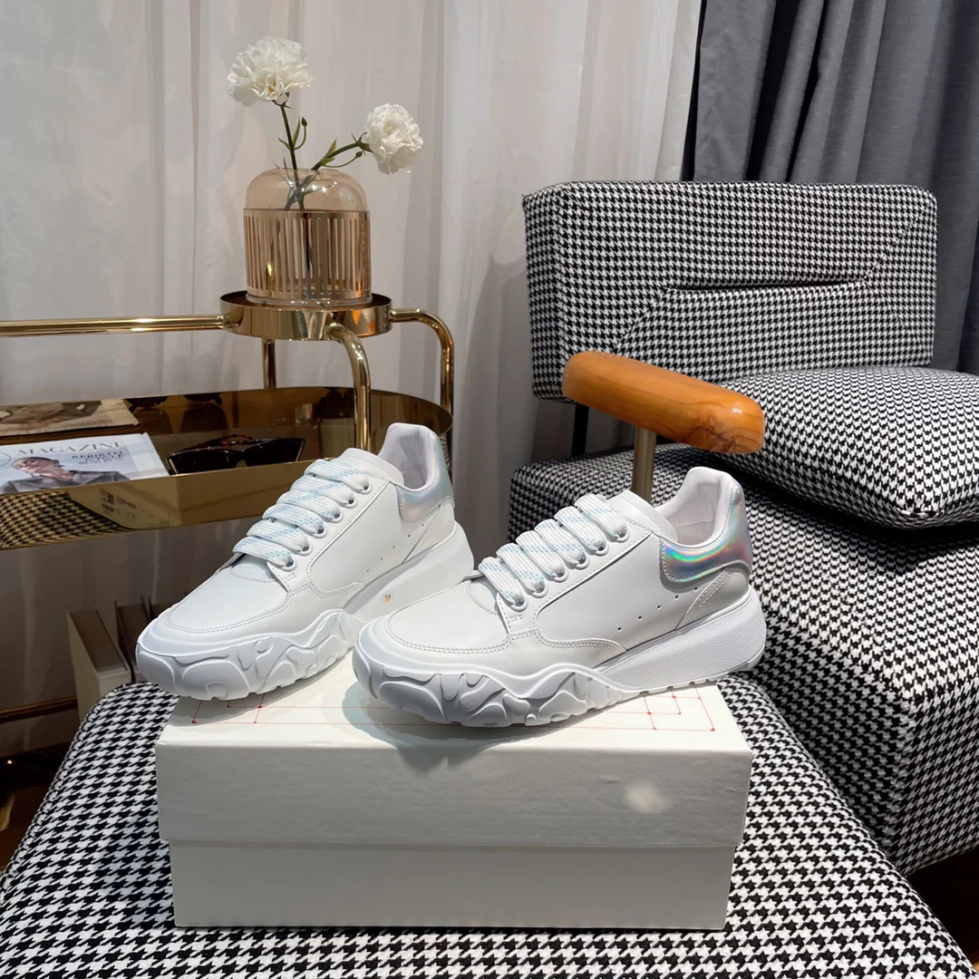 McQueen - Новые кроссовки - Silver Tail