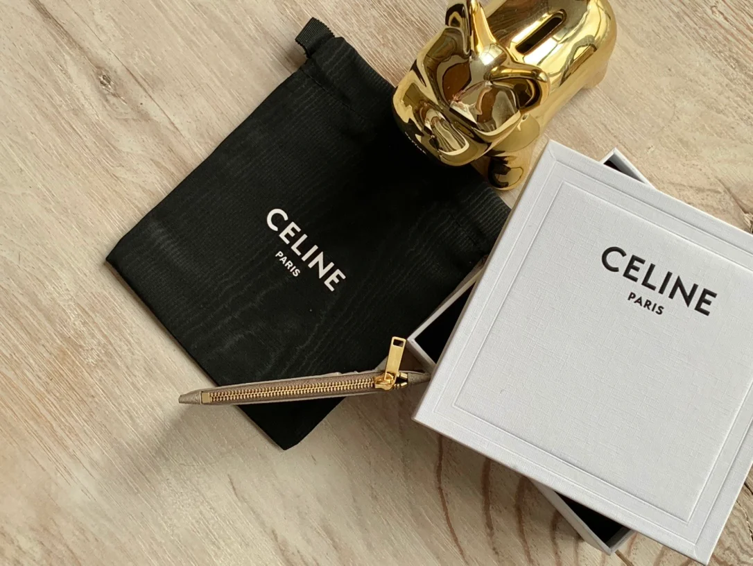 Celine 粒面小牛皮拉链卡包-卵石灰