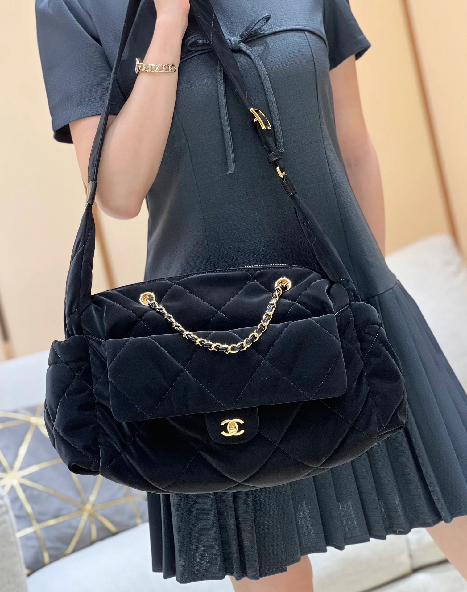 Лыжная сумка Chanel 24n-Coconige, большой размер, черная.