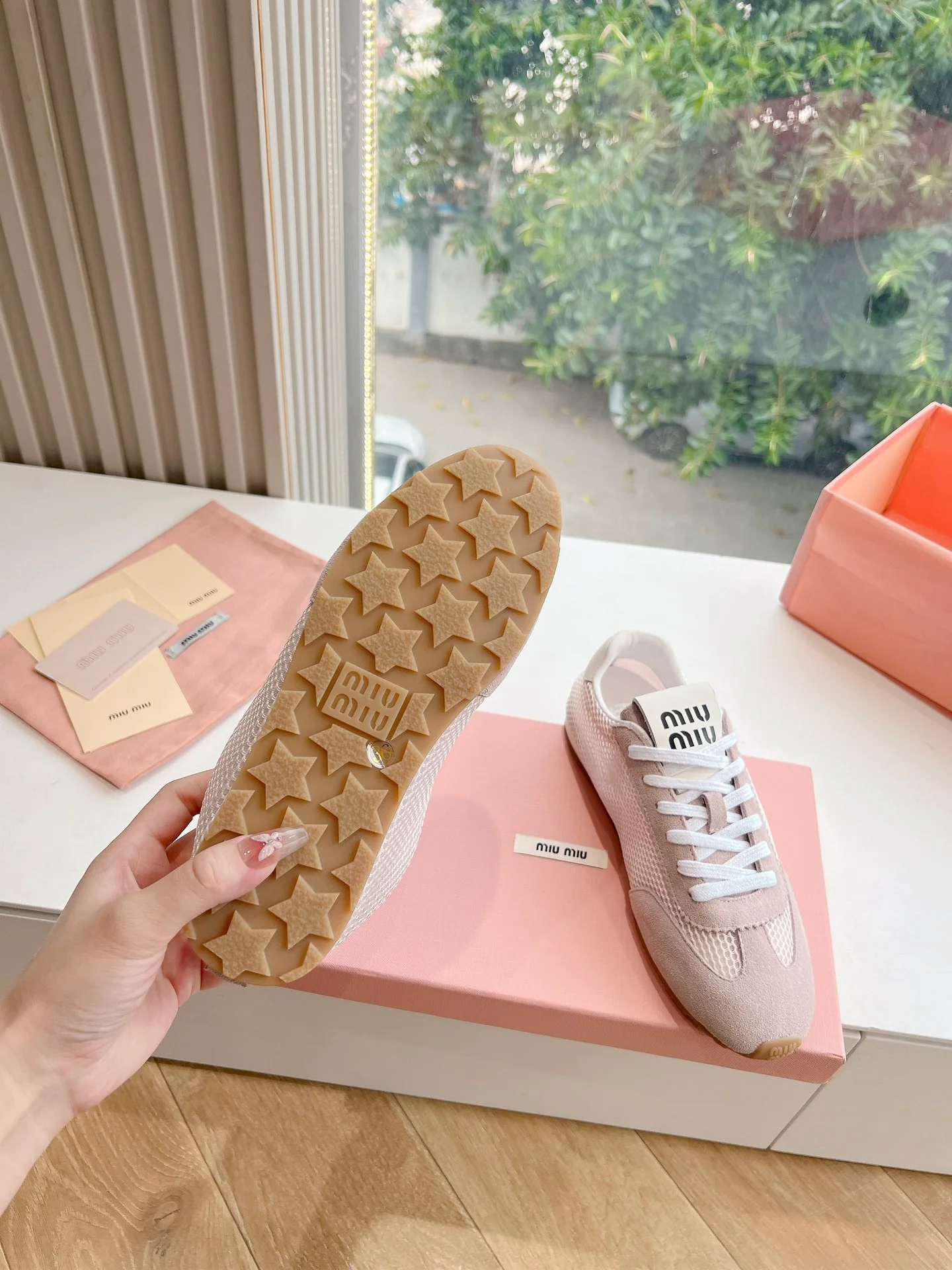 Кроссовки Miu Miu 2025 - розовые