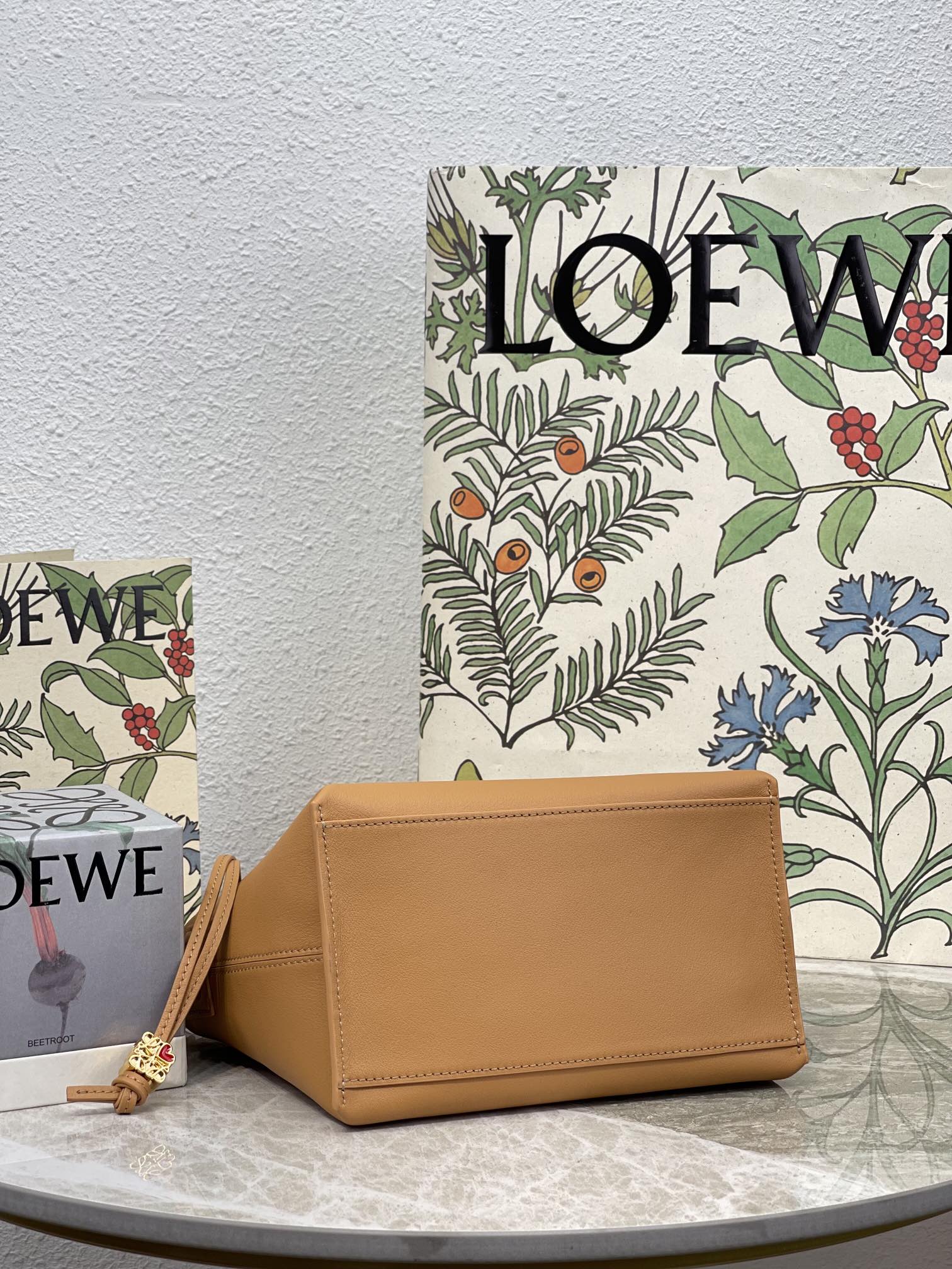 Сумка для обеда Loewe Cubi Panerai из коричневой телячьей кожи - 20-5-17-12-5 см