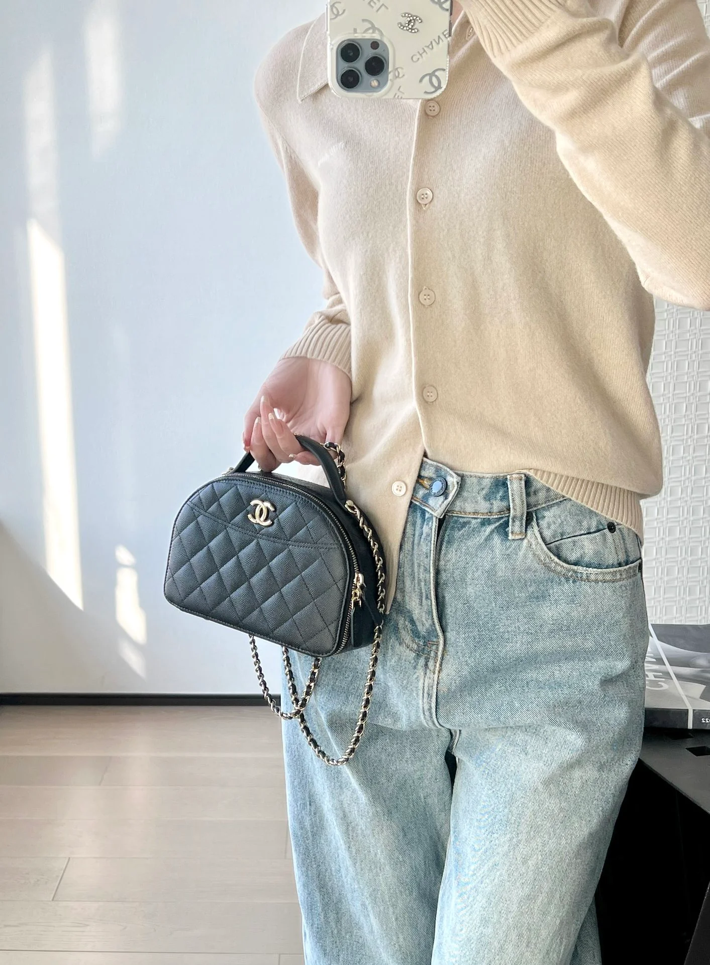 Сумка Chanel 25c Bowling Shell - черная