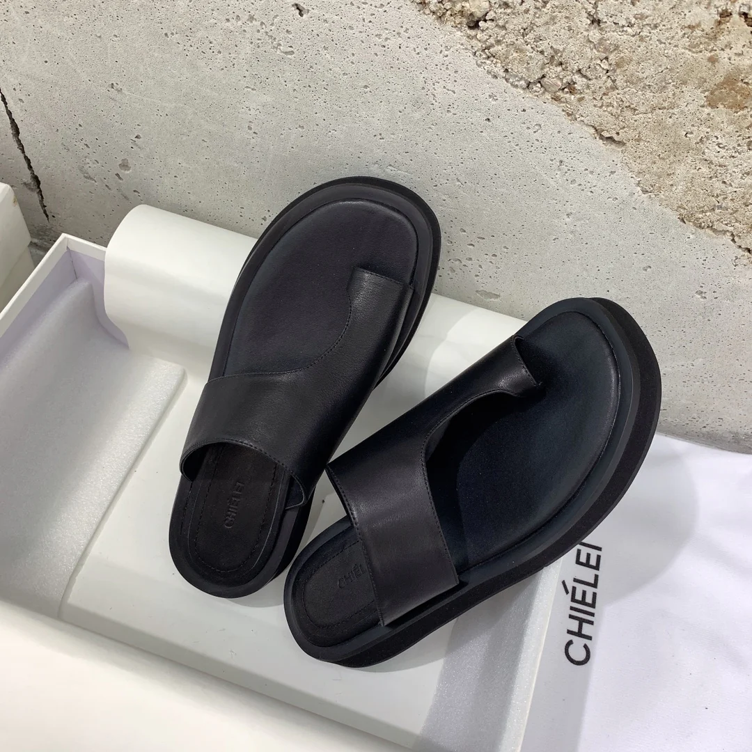 Celine - Тапочки из овечьей кожи - Черные