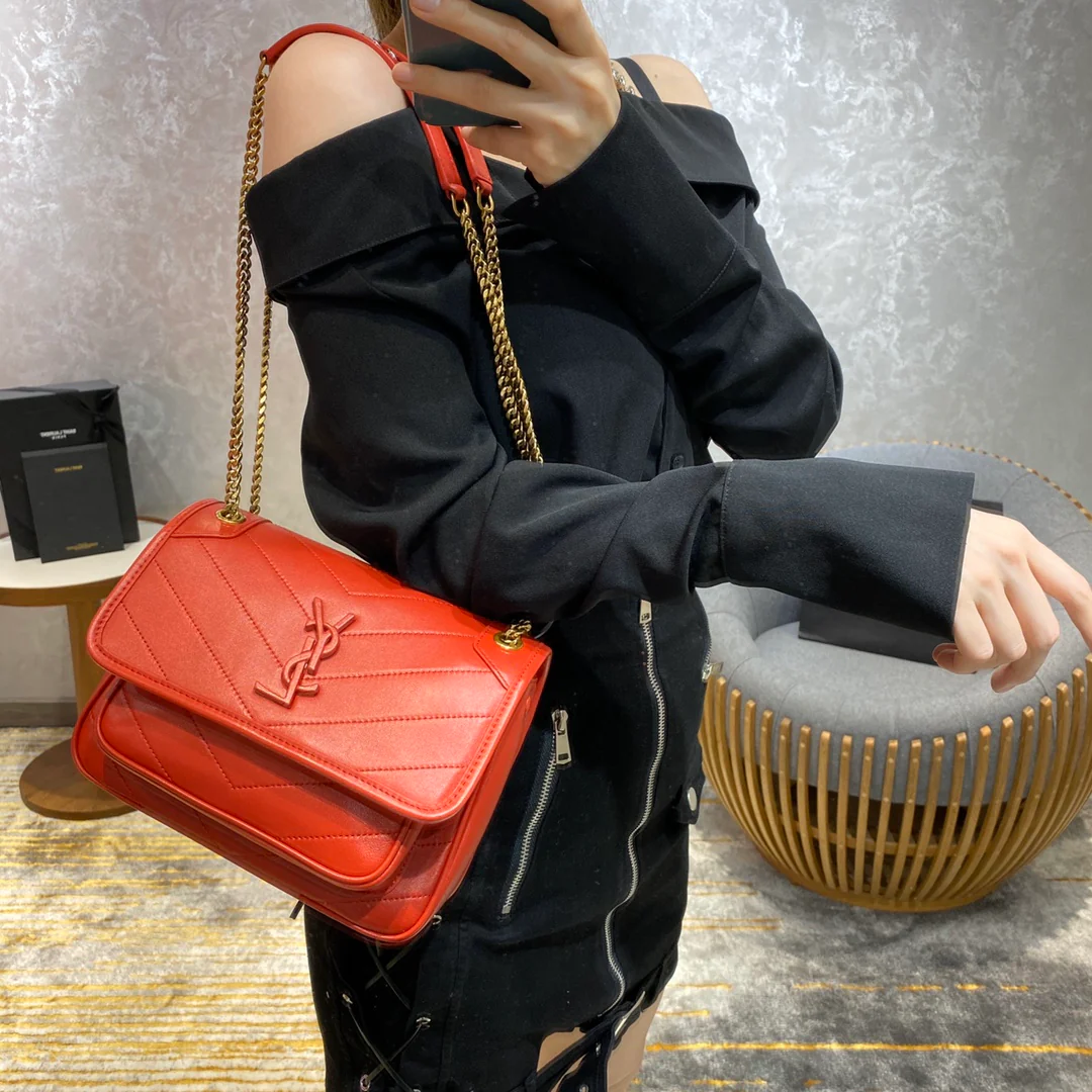 YSL-niki-Red Outfit Sharing