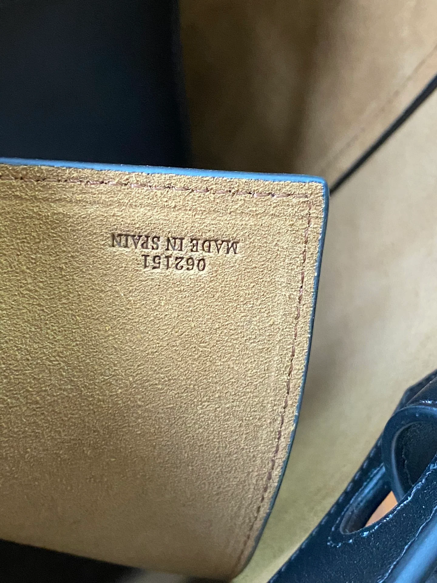 Сумка-тоут Loewe Anagram - гладкая плетеная ткань - черная - маленькая