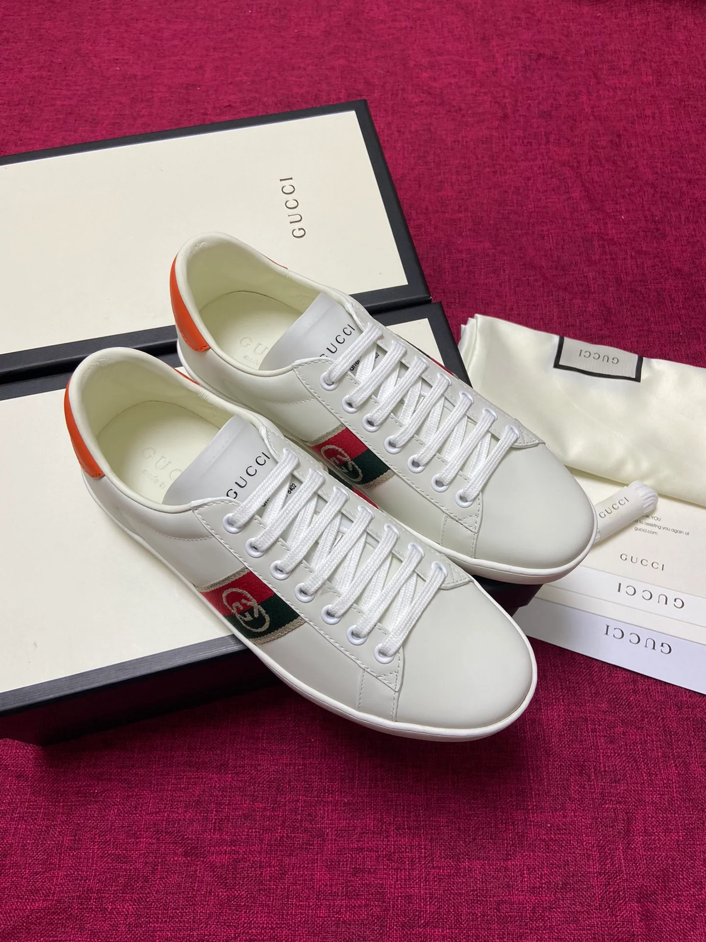 Белые кроссовки Gucci - Кроссовки - Повседневная обувь - 1