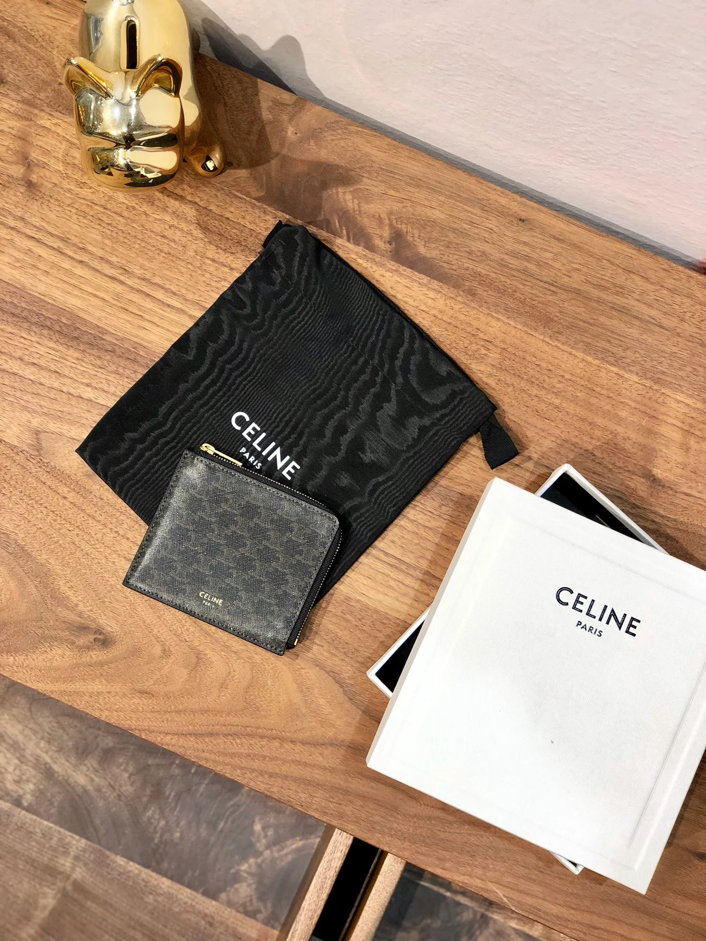 Карман на молнии из искусственной кожи Celine Triomphe и съемный держатель для карт из овечьей кожи