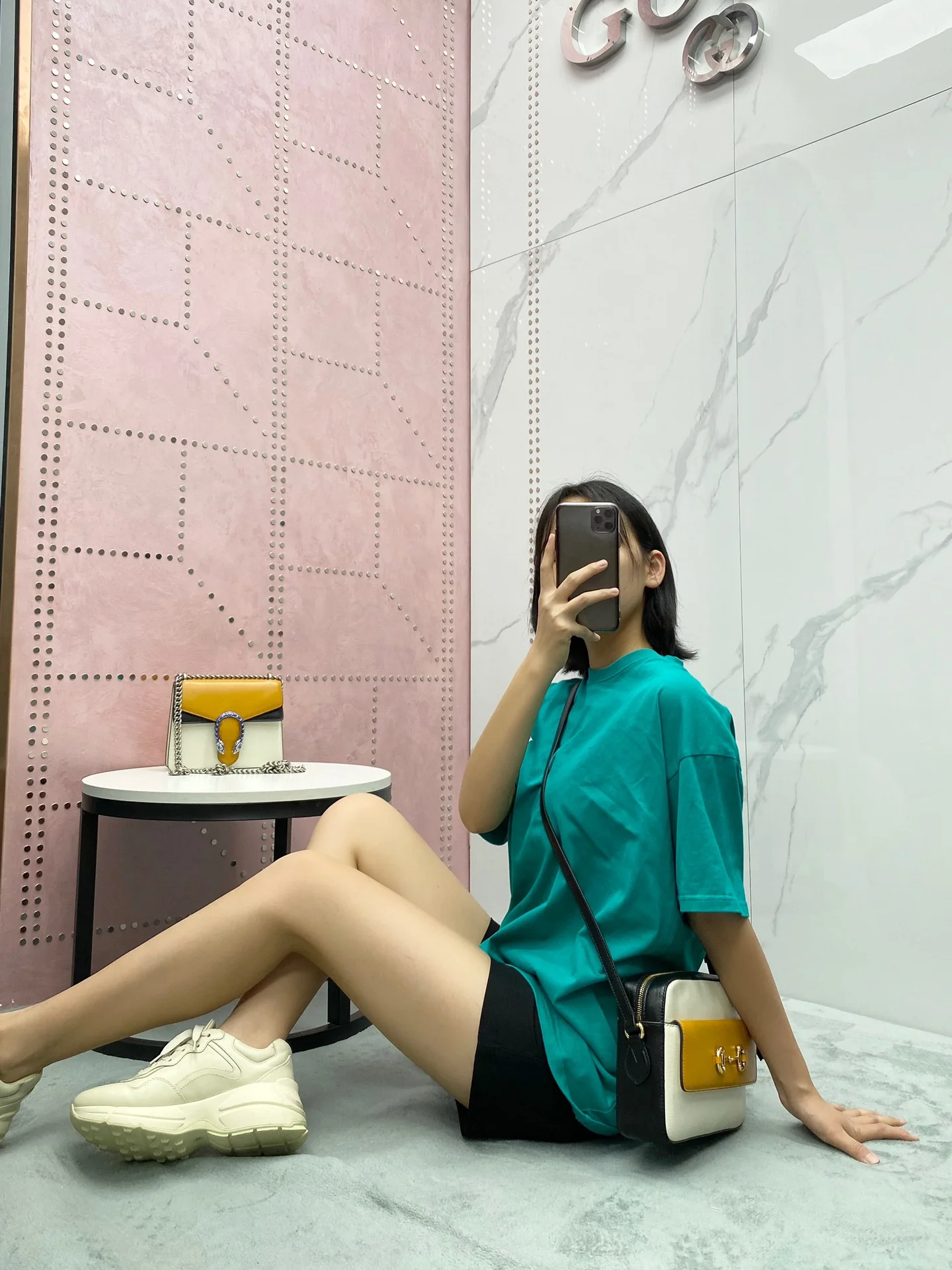 Сумка для фотоаппарата Gucci 1955 с пряжкой в ??виде подковы - 6