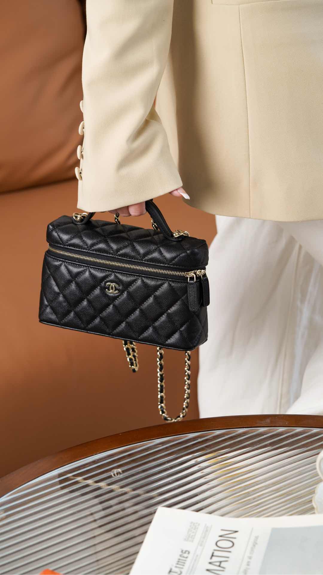 Сумка-ланчбокс Chanel 25c Lychee Beef - черно-золотая