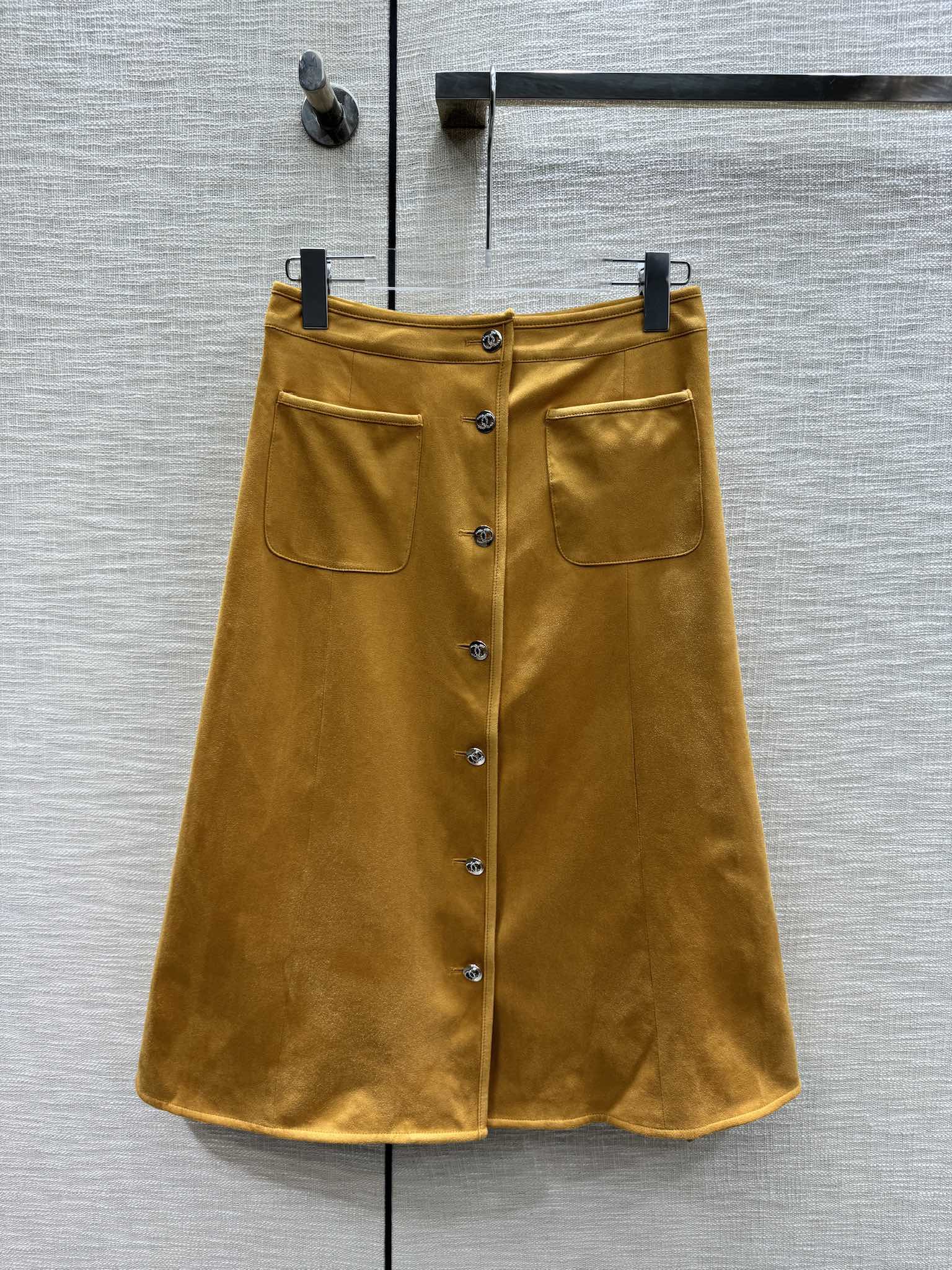 Экологичный жилет-комплект Chanel 2403 из искусственной замши