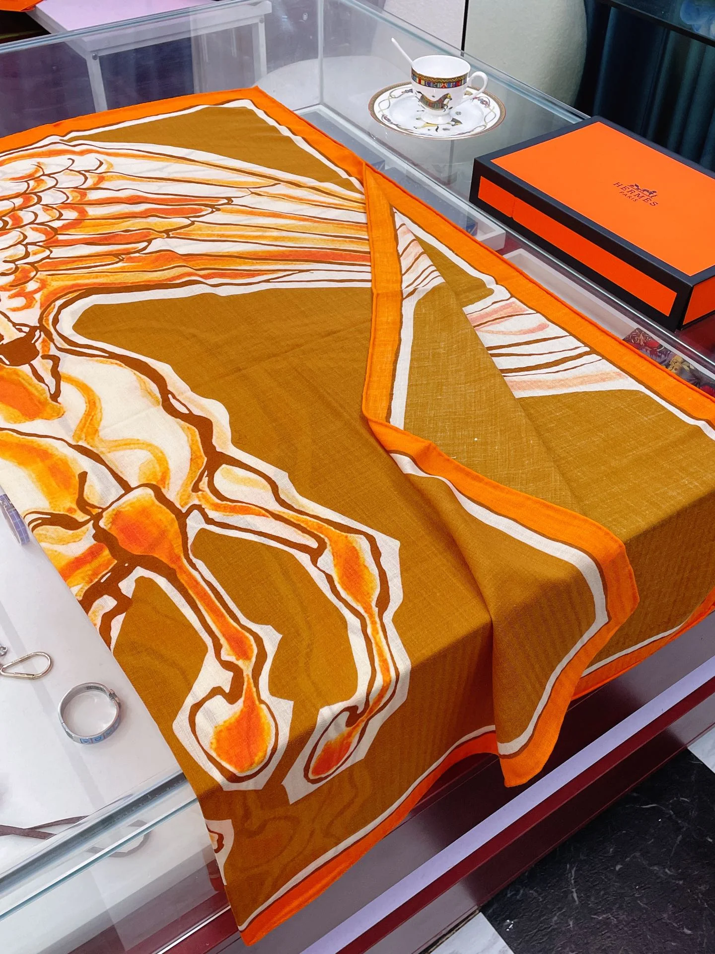 Шаль Hermes Pegasus - 140 см - 70% кашемир - 30% шелк