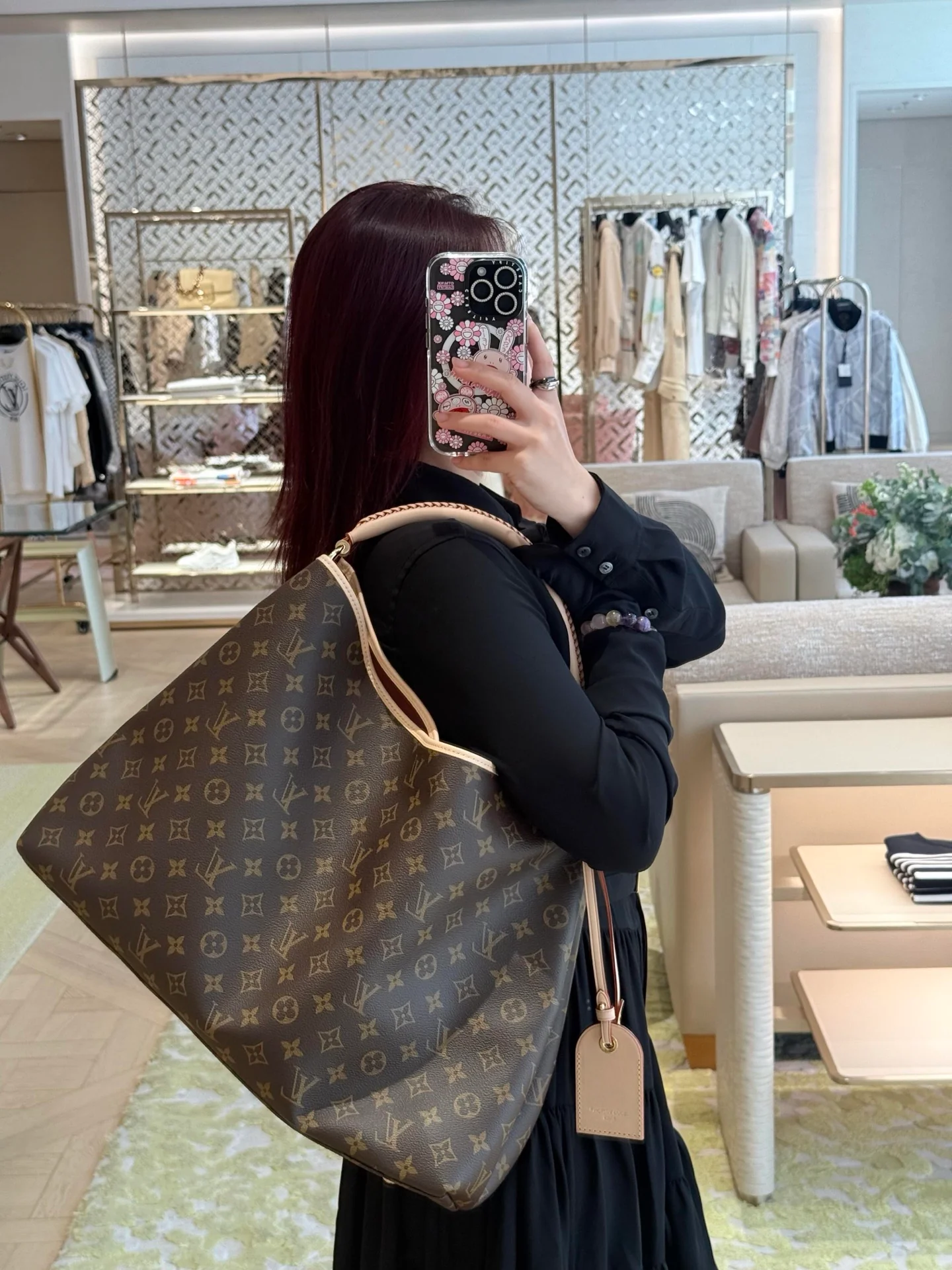 LV-m25877-again handbag-monogram