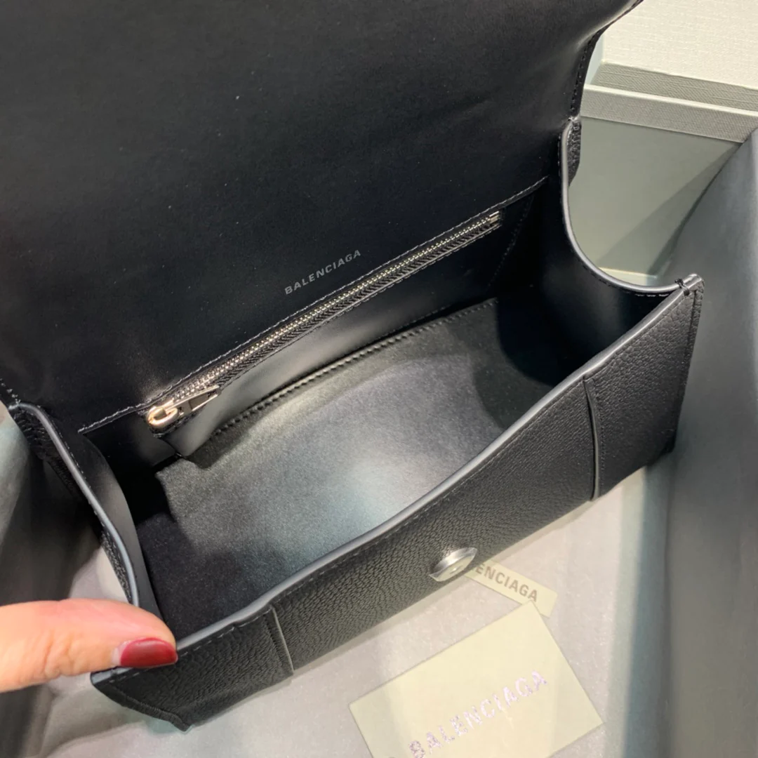 Сумка Balenciaga Hourglass - с черным узором 