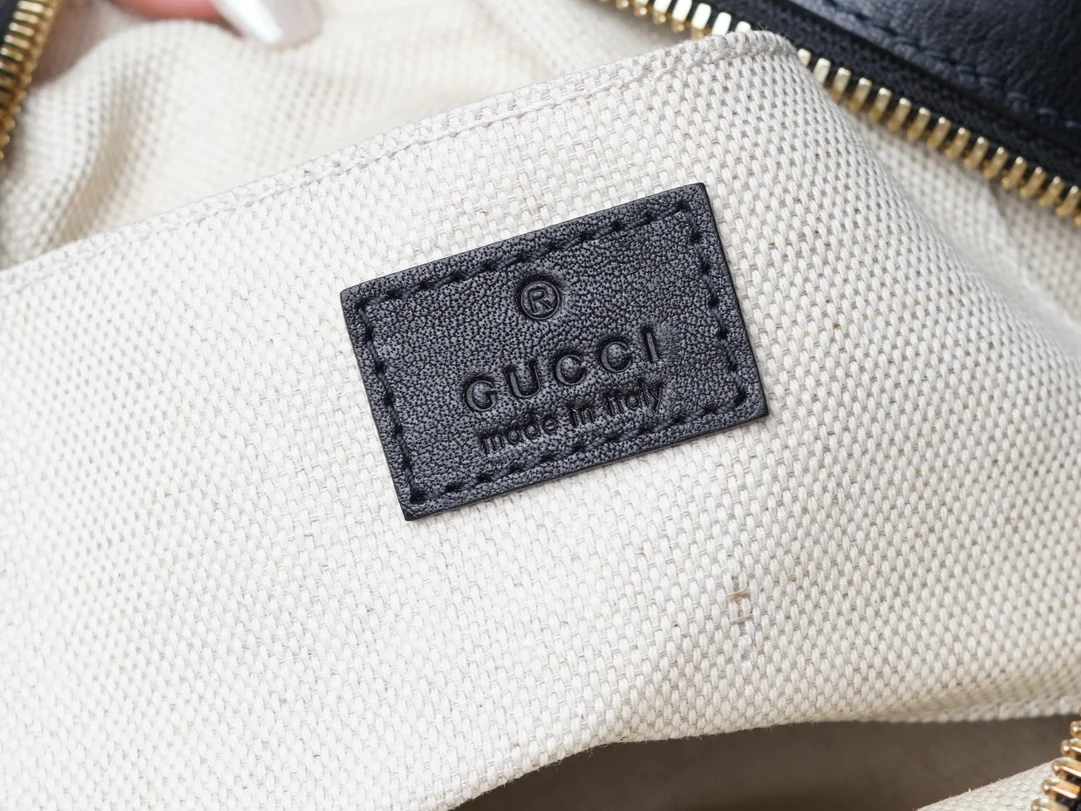 Сумка через плечо Gucci Blondie Collection - черная