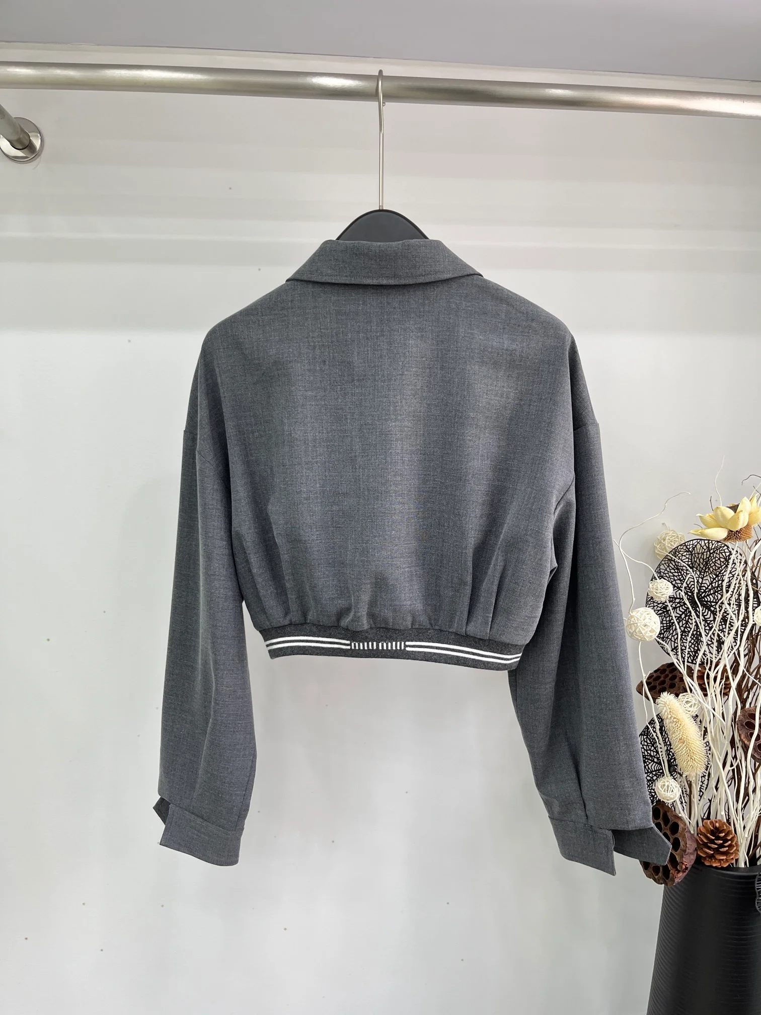 Miu Miu-2404 - Изысканный жакет с высокой талией