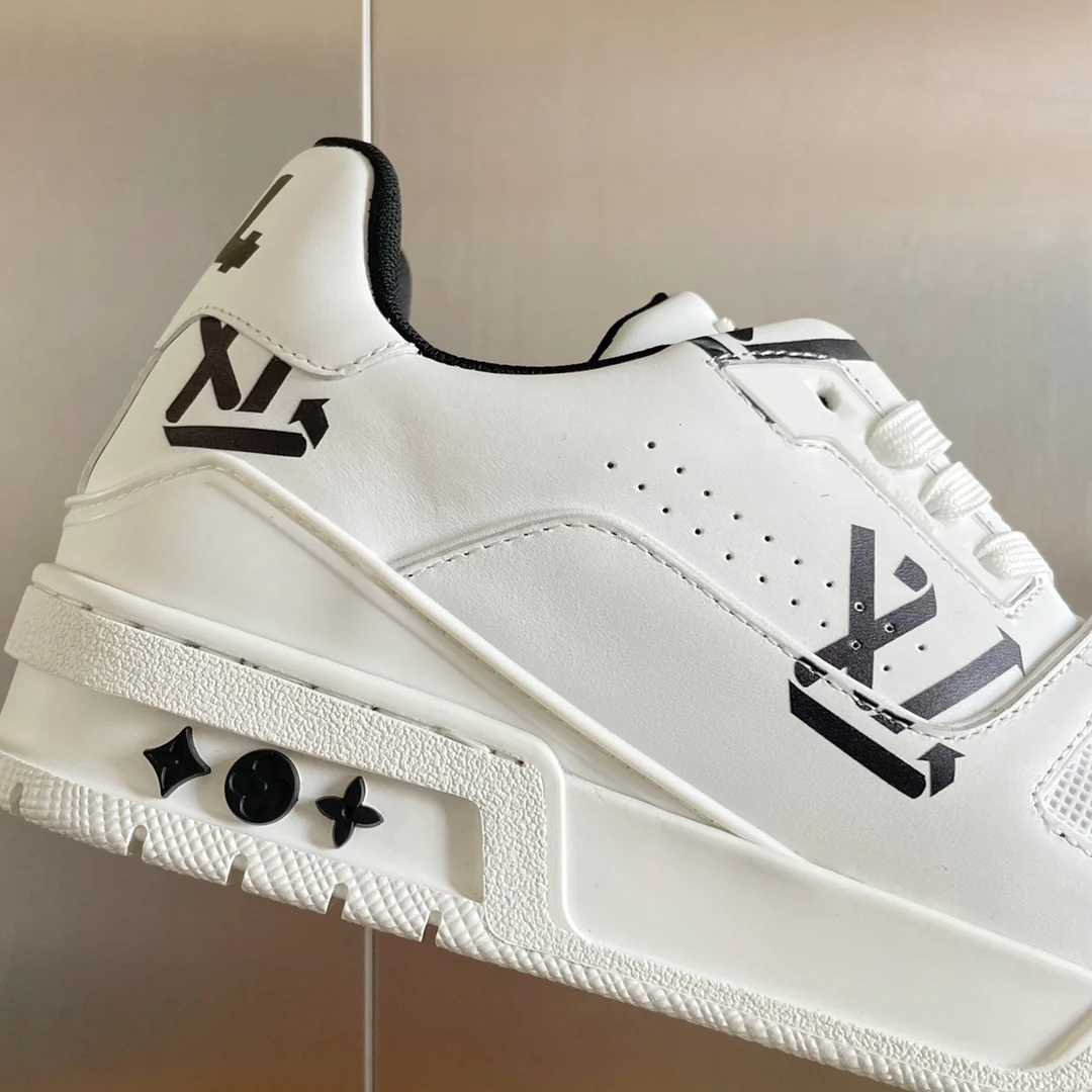 Кроссовки LV Trainer - черные