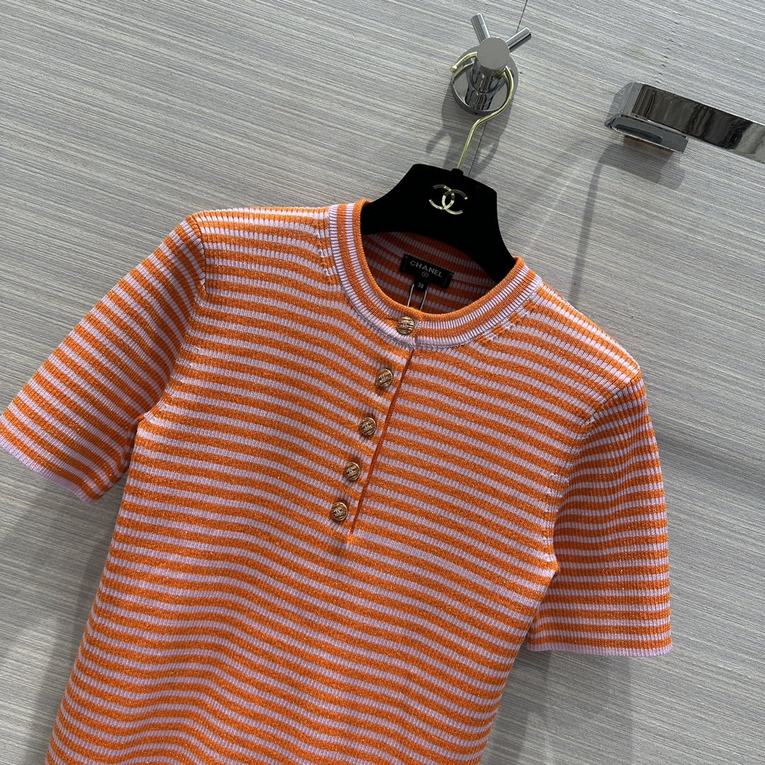 Chanel 2403 - Вязаный топ в лососевую полоску с золотой нитью