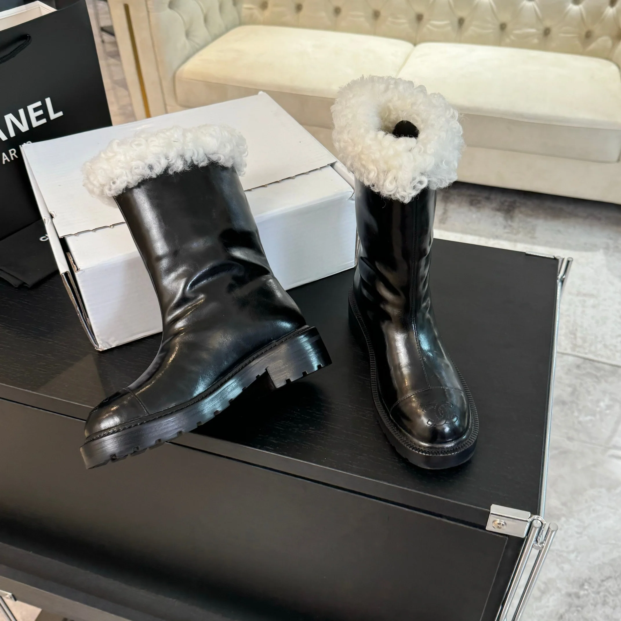 Ботильоны Chanel на платформе из овечьей кожи - черные