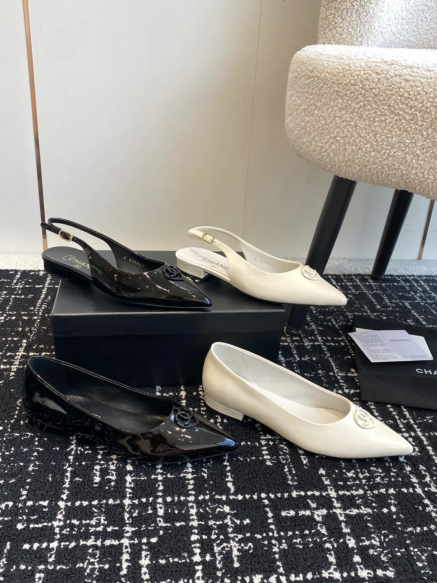 Сандалии Chanel 2025 с острым носком - изображение из коллекции