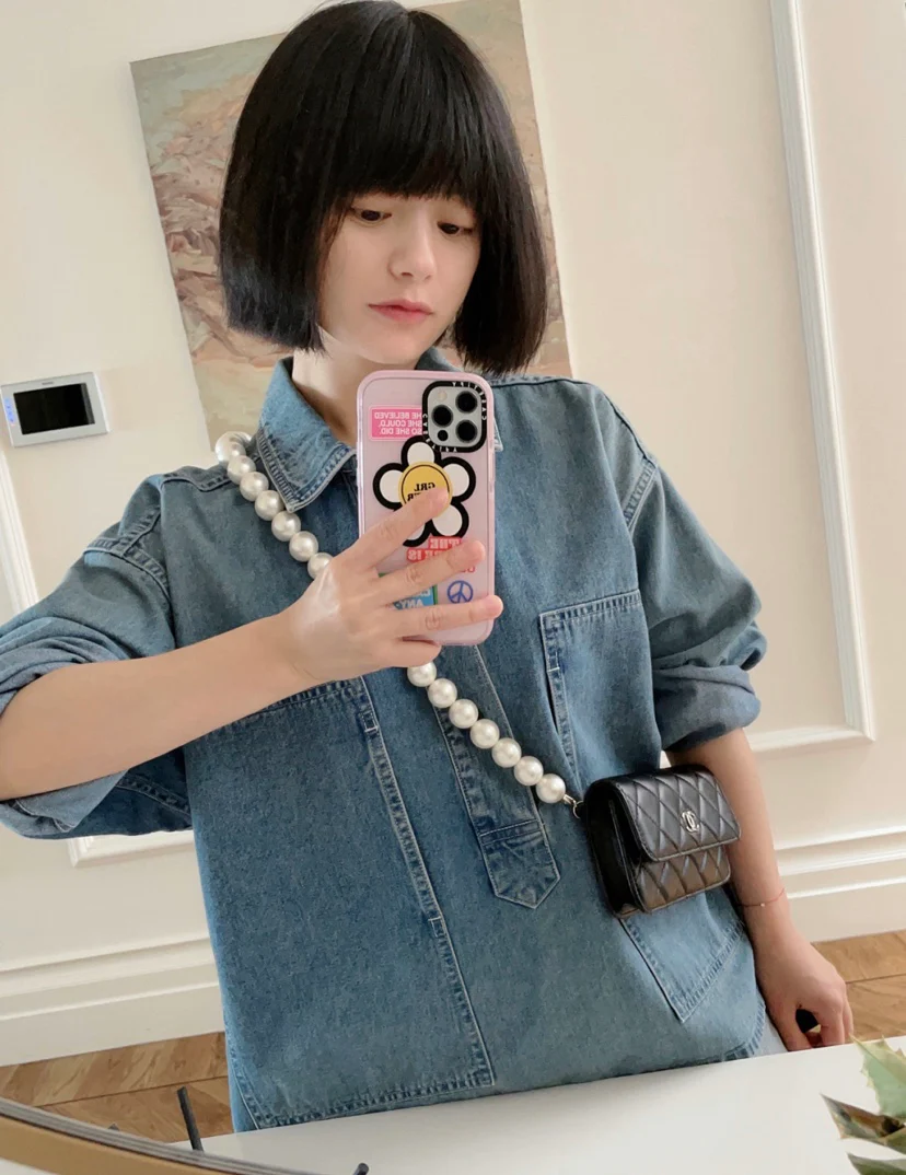 Маленькая сумочка Chanel с жемчужной цепочкой - 1 шт.