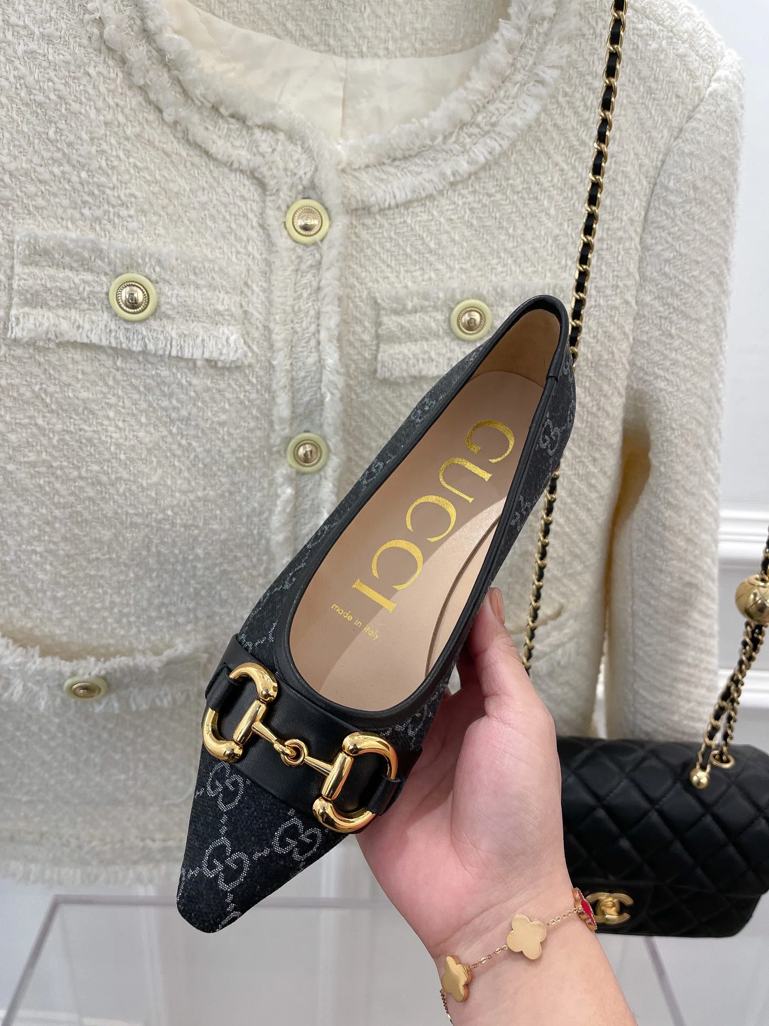 Gucci - Новые балетки с острым носком и монограммой