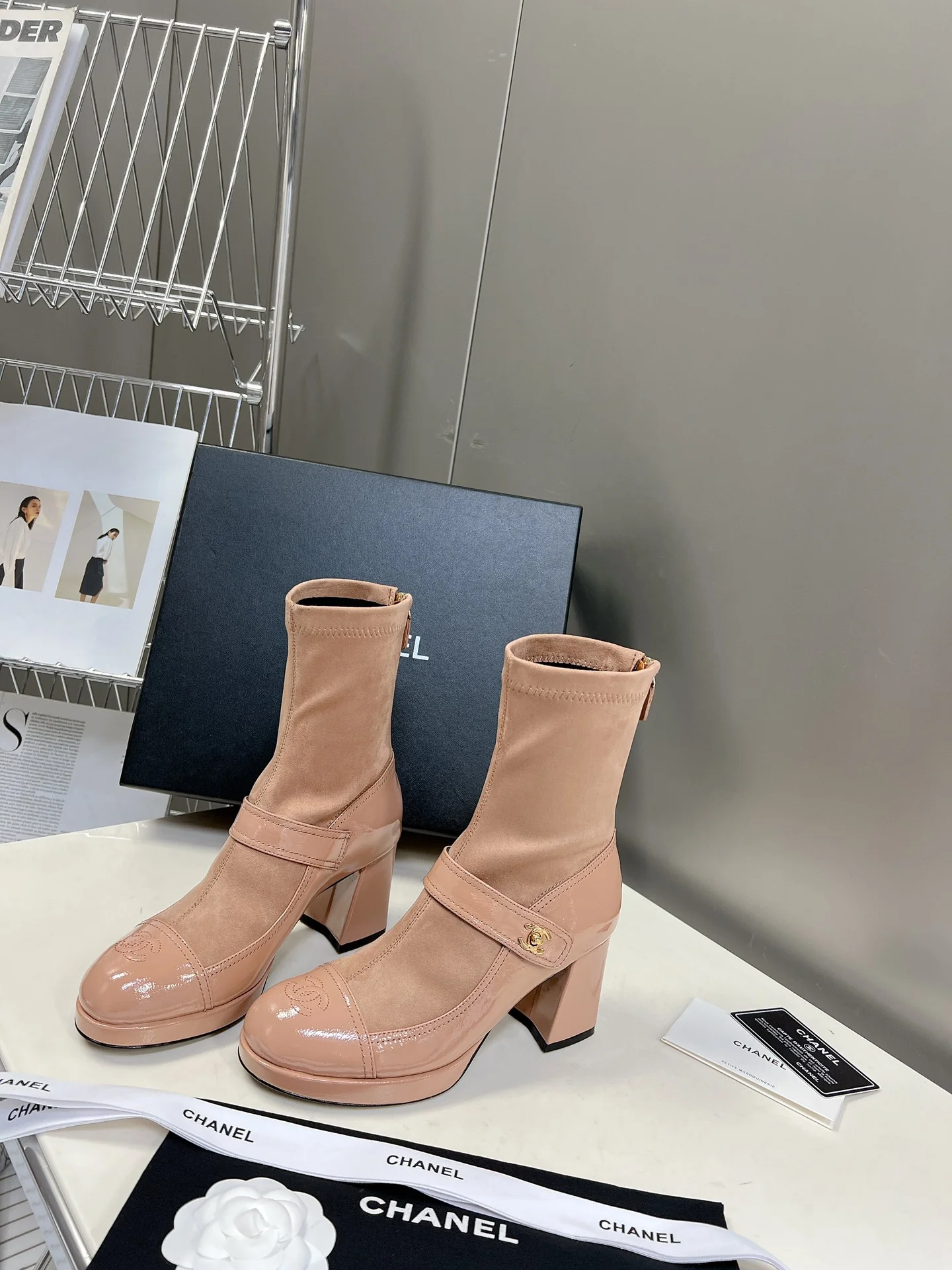 Chanel - Классические осенне-зимние повседневные ботинки - Розовые