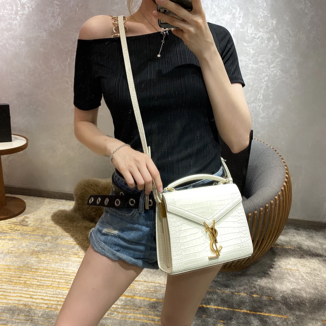 Образ с крокодиловым принтом от YSL Cassandra — Часть 3.