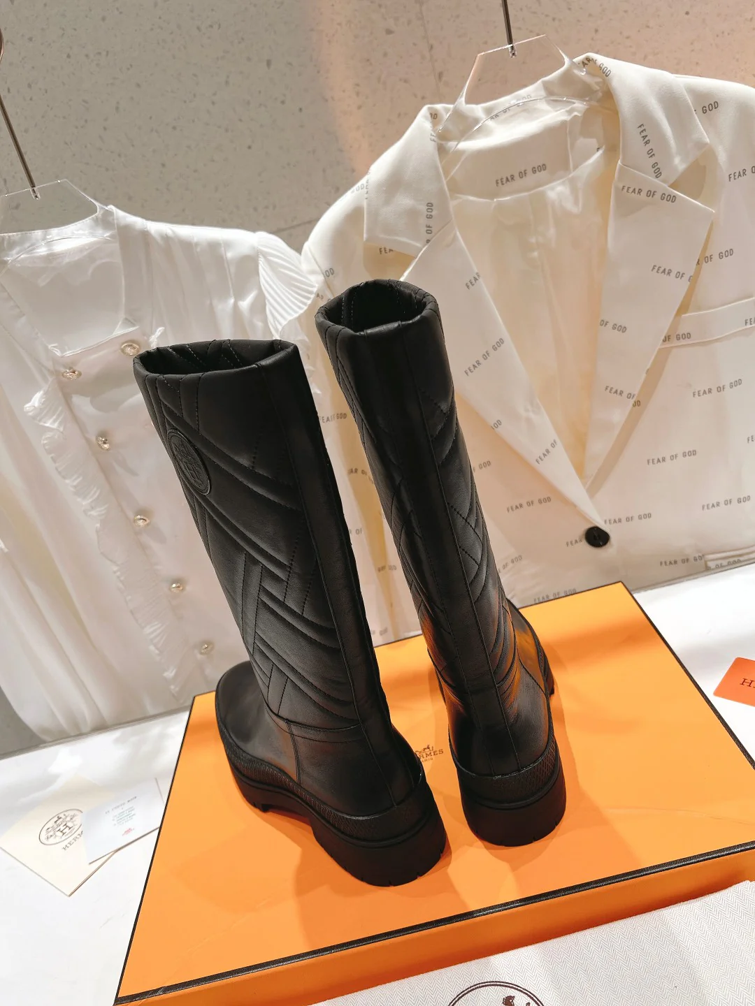 Новинка сезона осень/зима 2023 от Hermes - Ботинки на платформе - Черные