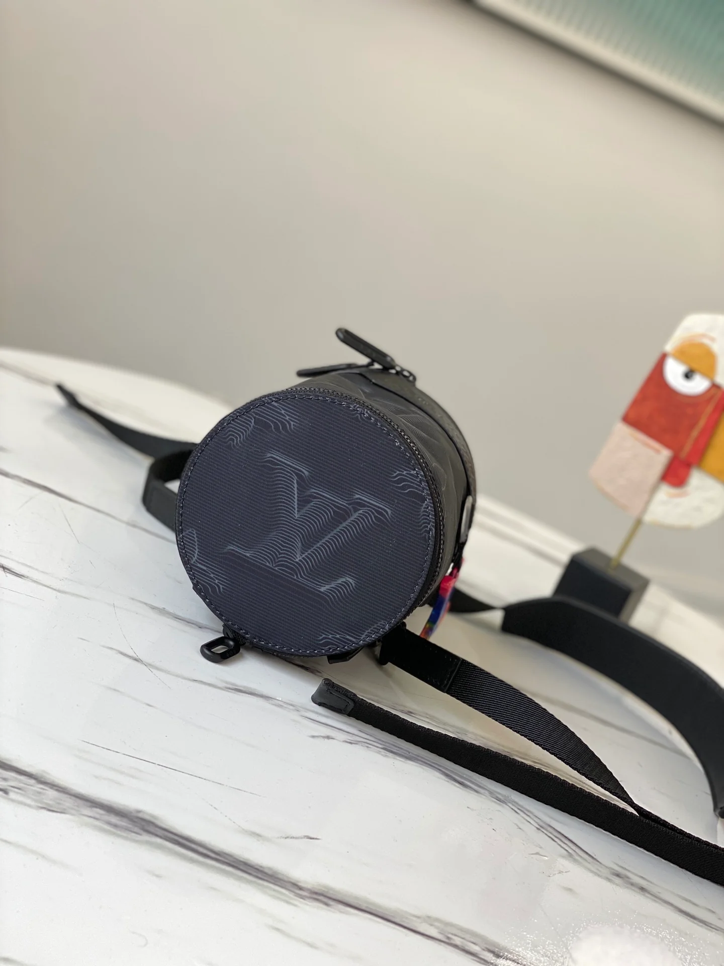 lv-m45604-expandable-polochon-handbag