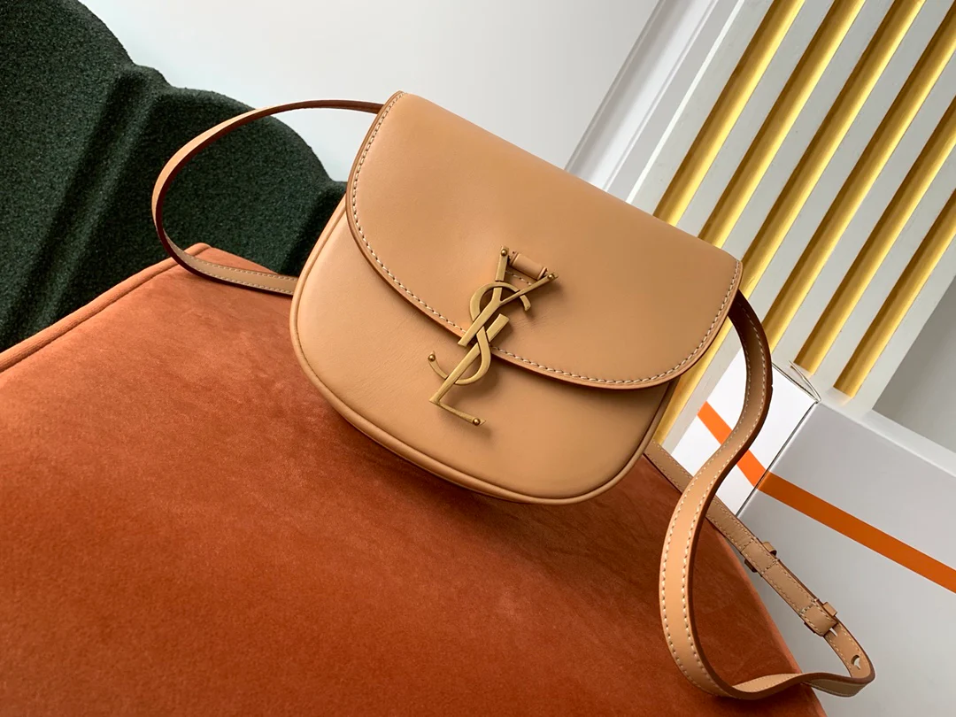 Летняя коллекция YSL 2020 - Сумка-седло Kaia - Абрикосовый цвет - 18 см
