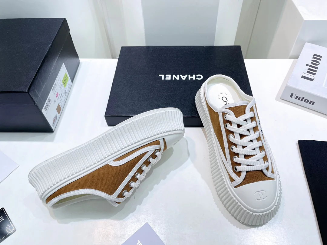 Тапочки из парусины Chanel