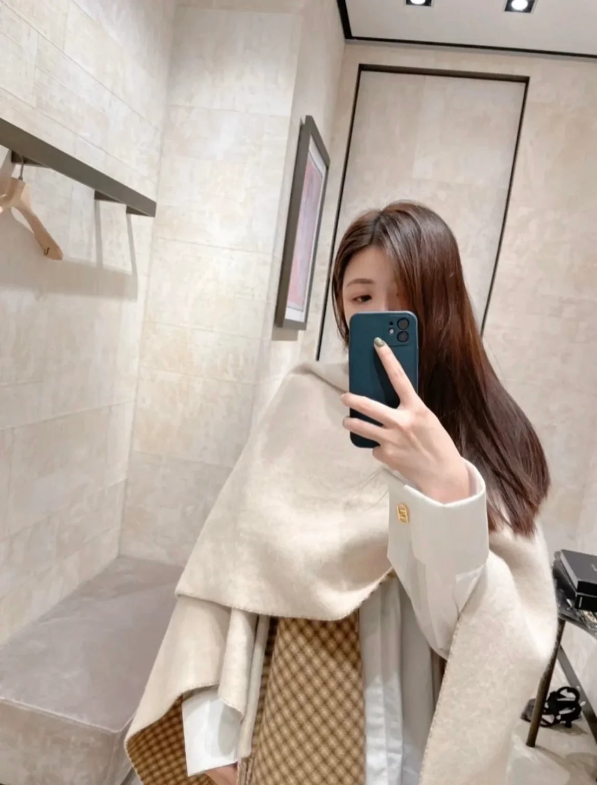 Fendi - Двусторонняя накидка в римскую клетку - 140-160 см - включая бахрому - 75 - шерсть 25 - кашемир - черный - бежевый - 1