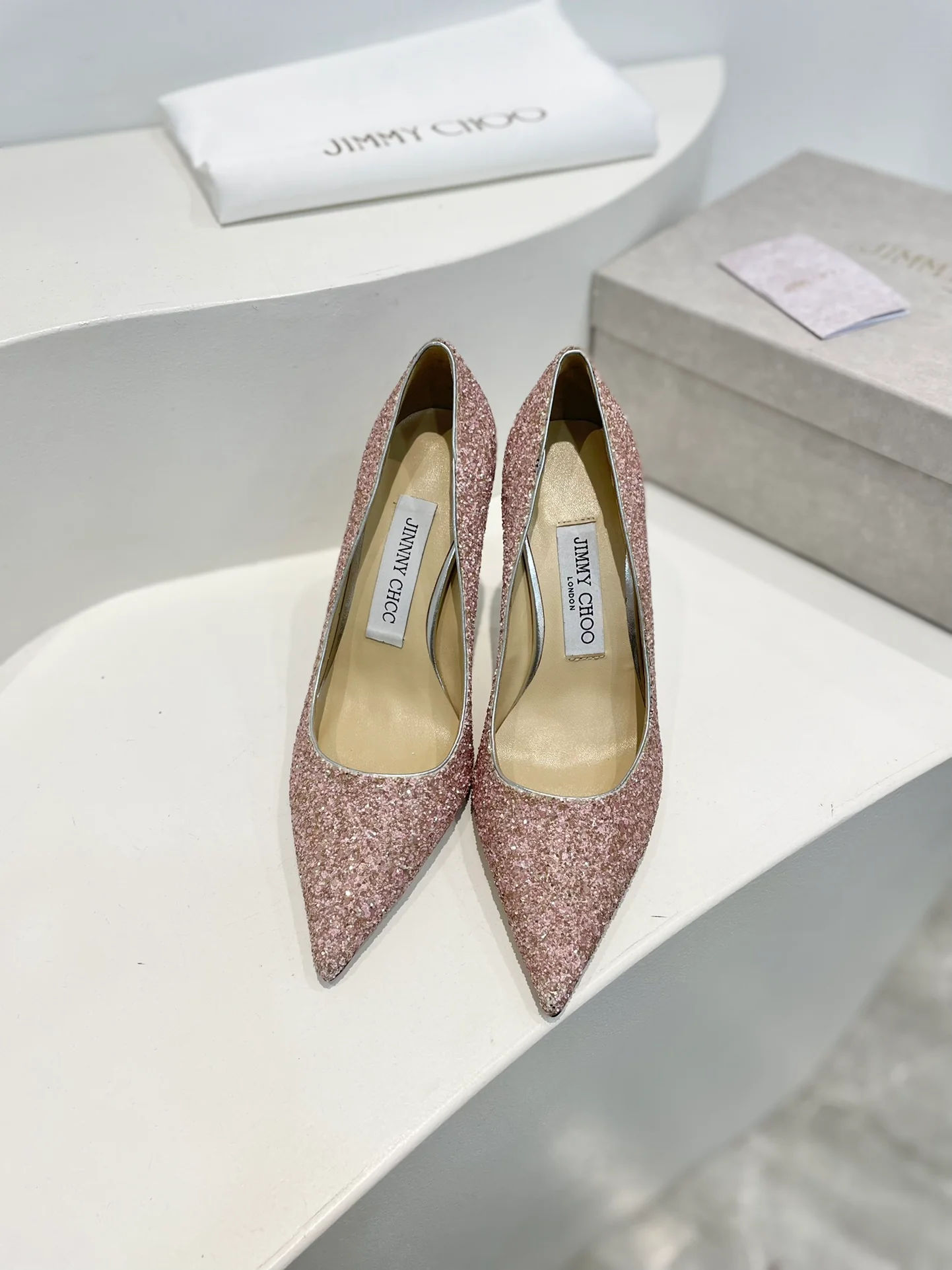 Туфли-лодочки Jimmy с острым носком на шпильке - ярко-розовые