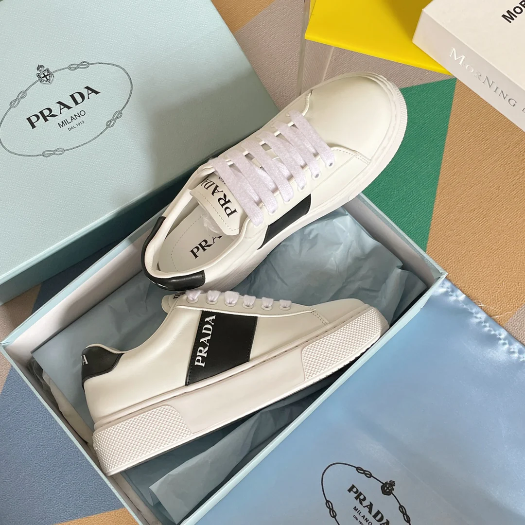 Новые поступления Prada ранней весной 2022 года - Повседневные туфли на платформе - 11