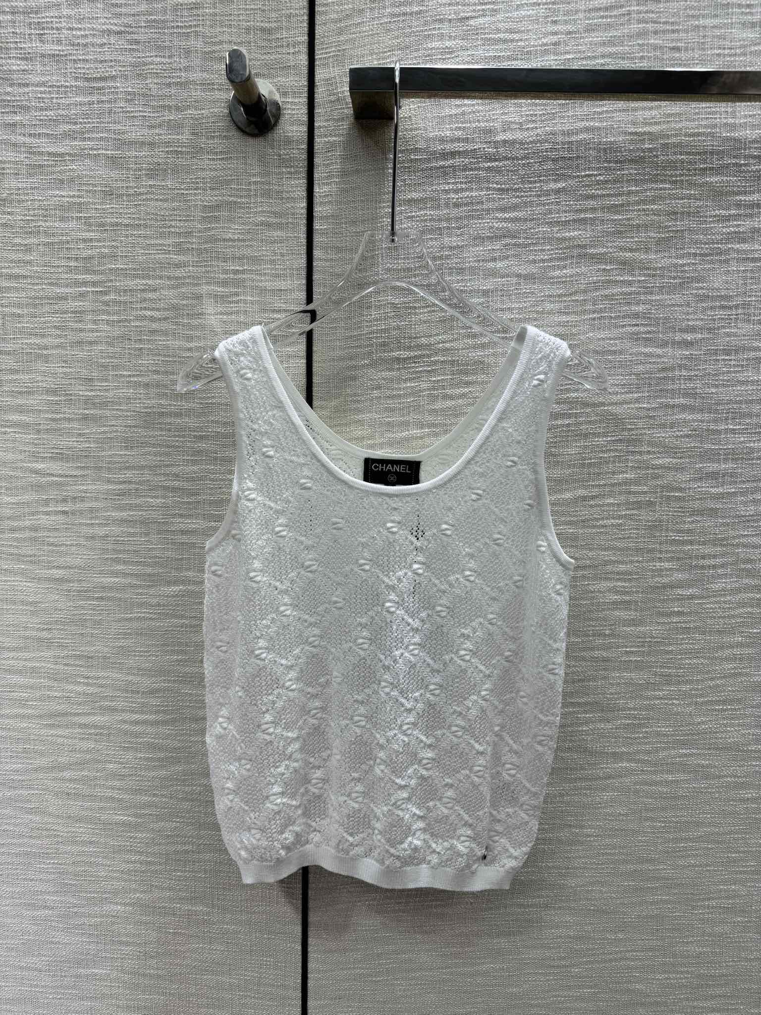 Вязаный жилет Chanel 2403 однотонного цвета - белый