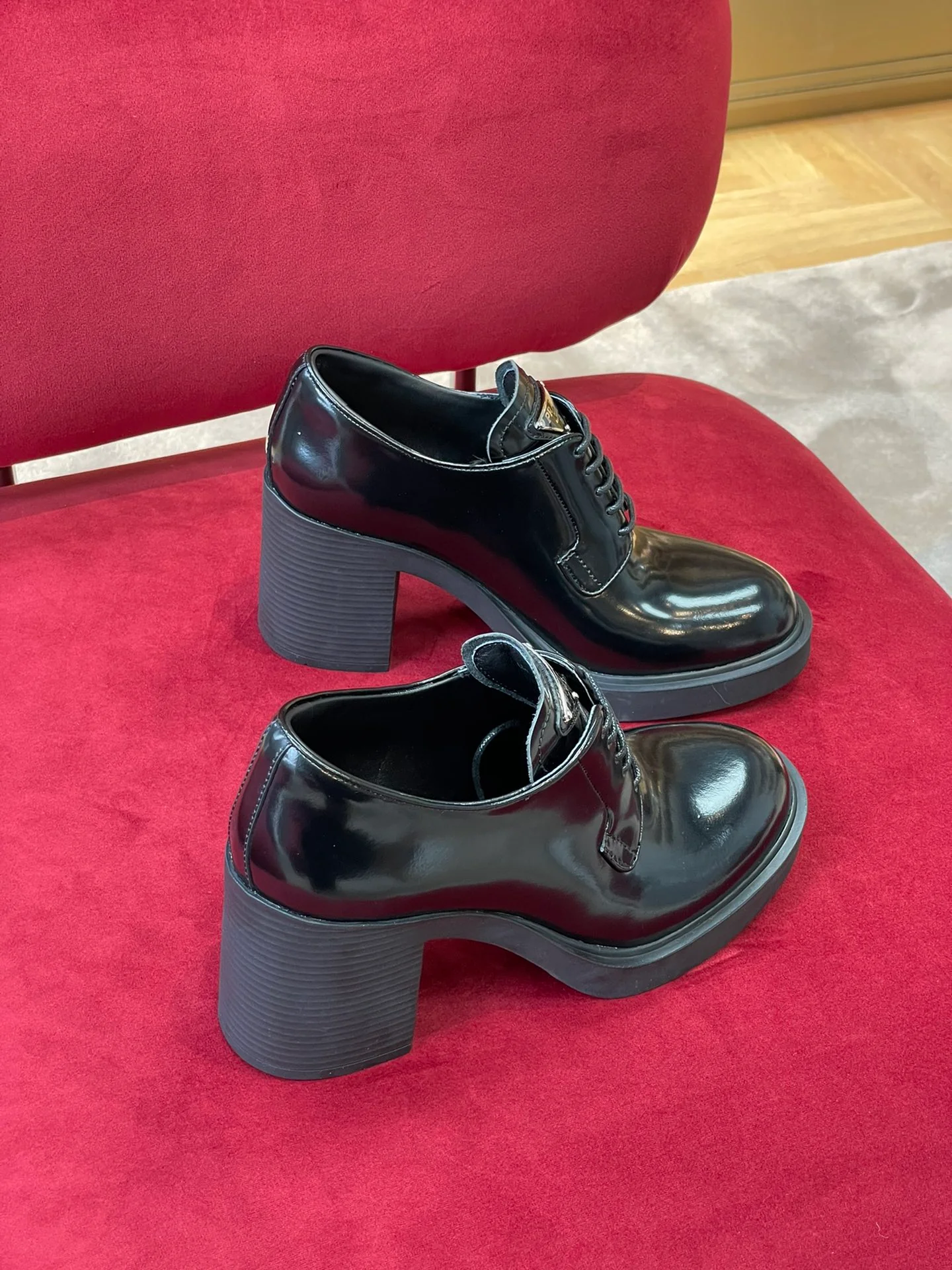 Лоферы Prada 2024 - черные