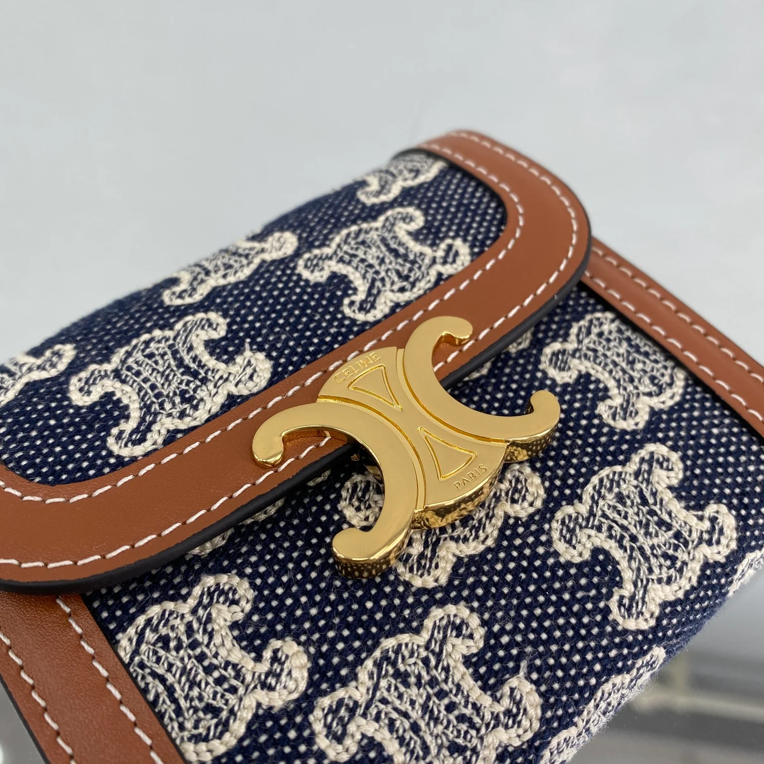 Celine-TRIOMPHE 翻盖卡包钱包 牛仔蓝