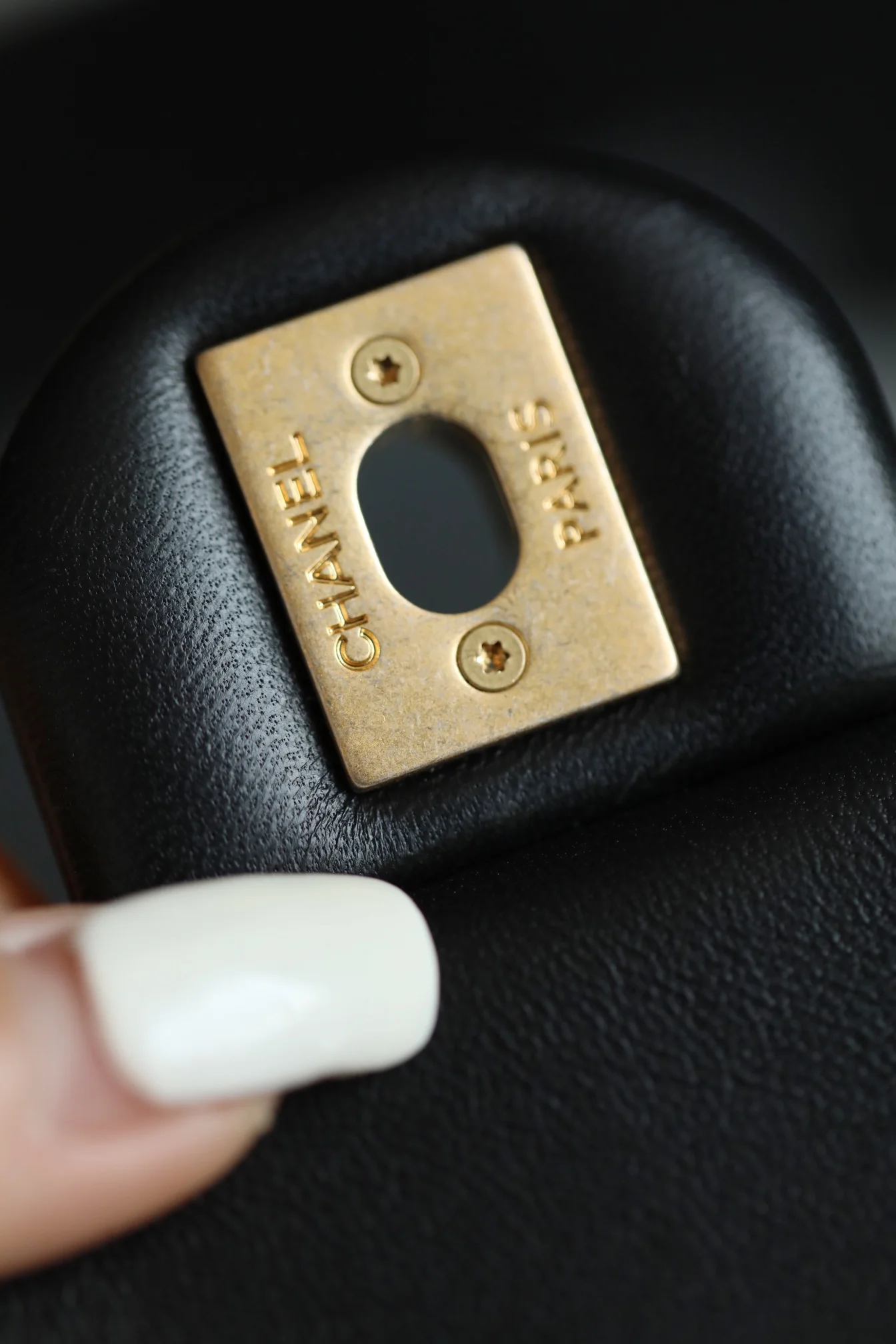 Сумка Chanel CF с клапаном и цепочкой с драгоценным камнем