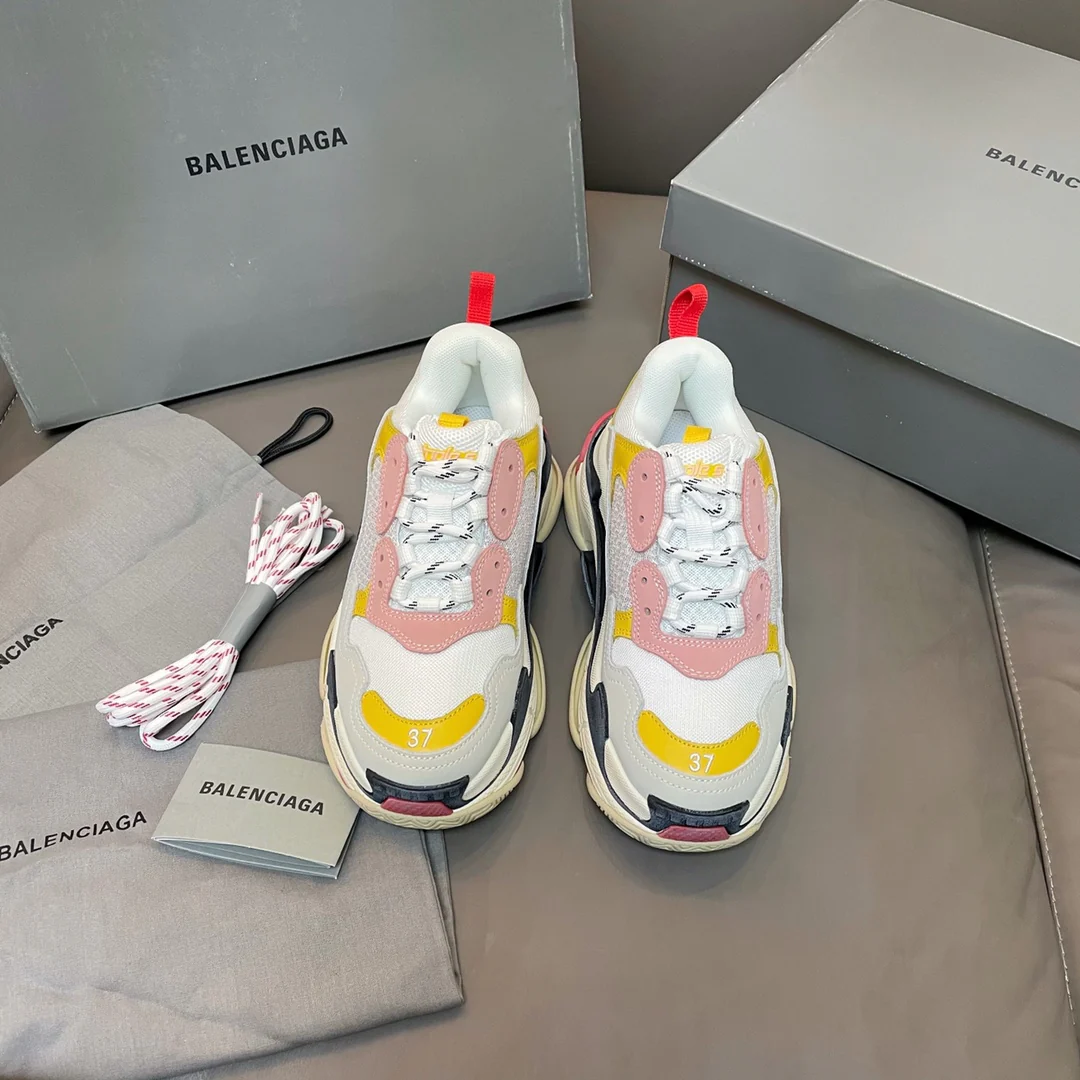 Кроссовки Balenciaga Triples Sporty Dad Shoes