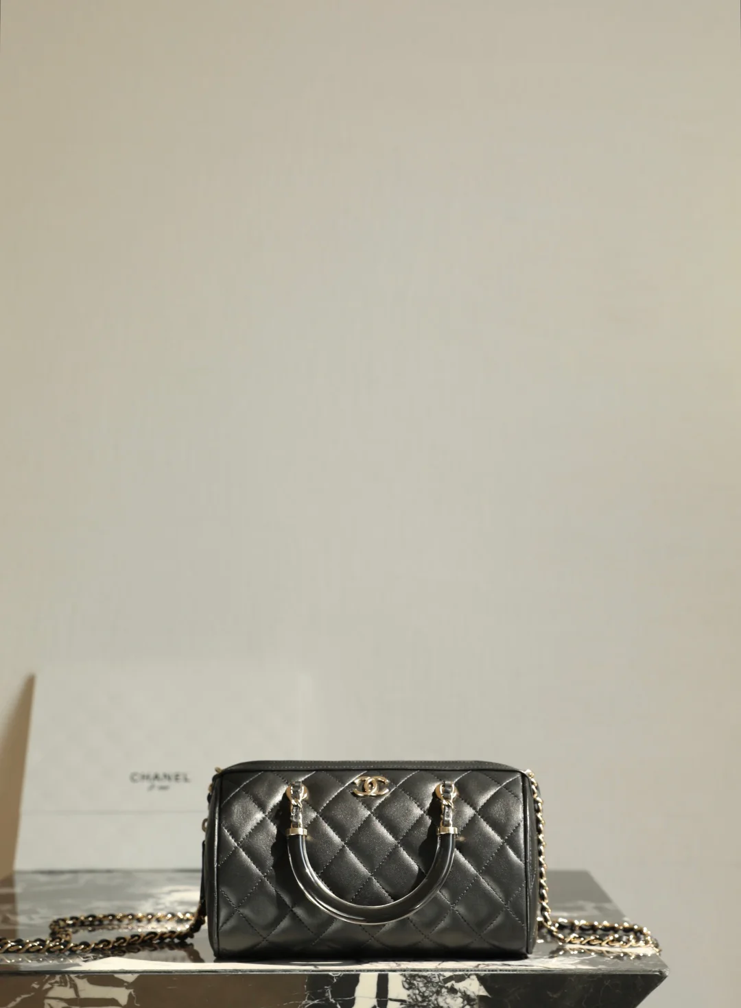 Ручка эмалированная Chanel 25 пенсов???