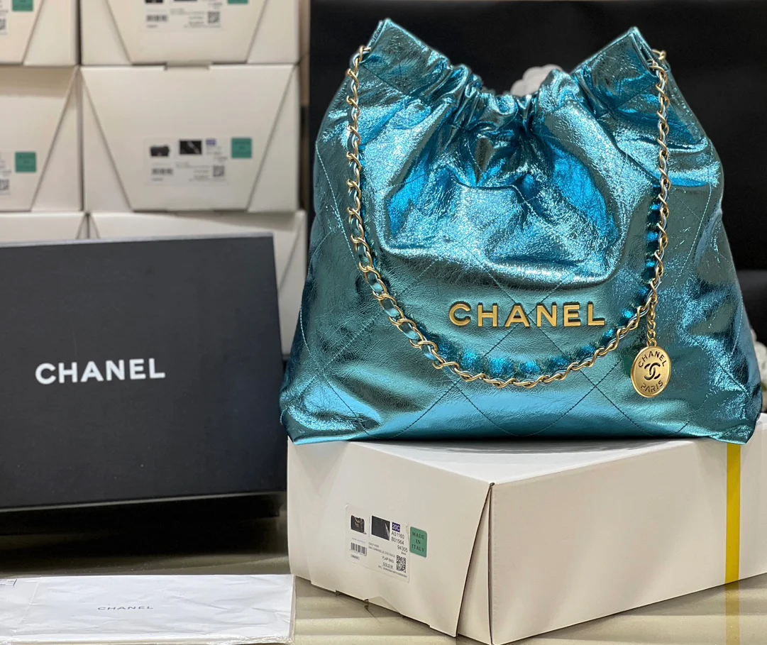 Мусорный мешок Chanel 25c из металлизированной кожи - синий