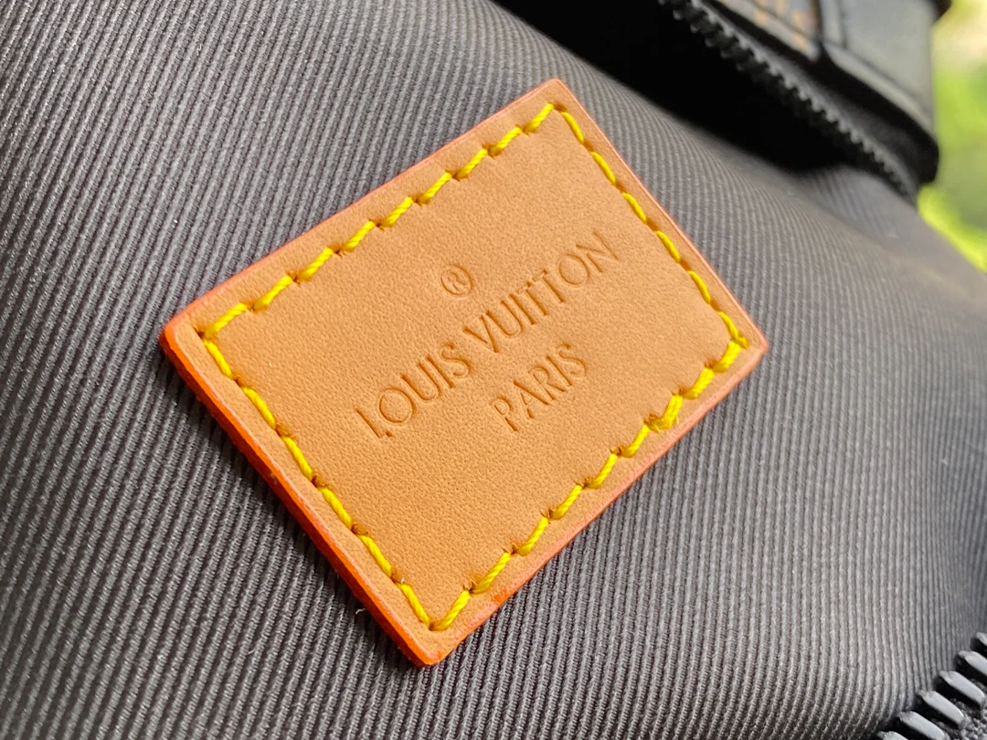 lv-n40381-soft-trunk-chain bag