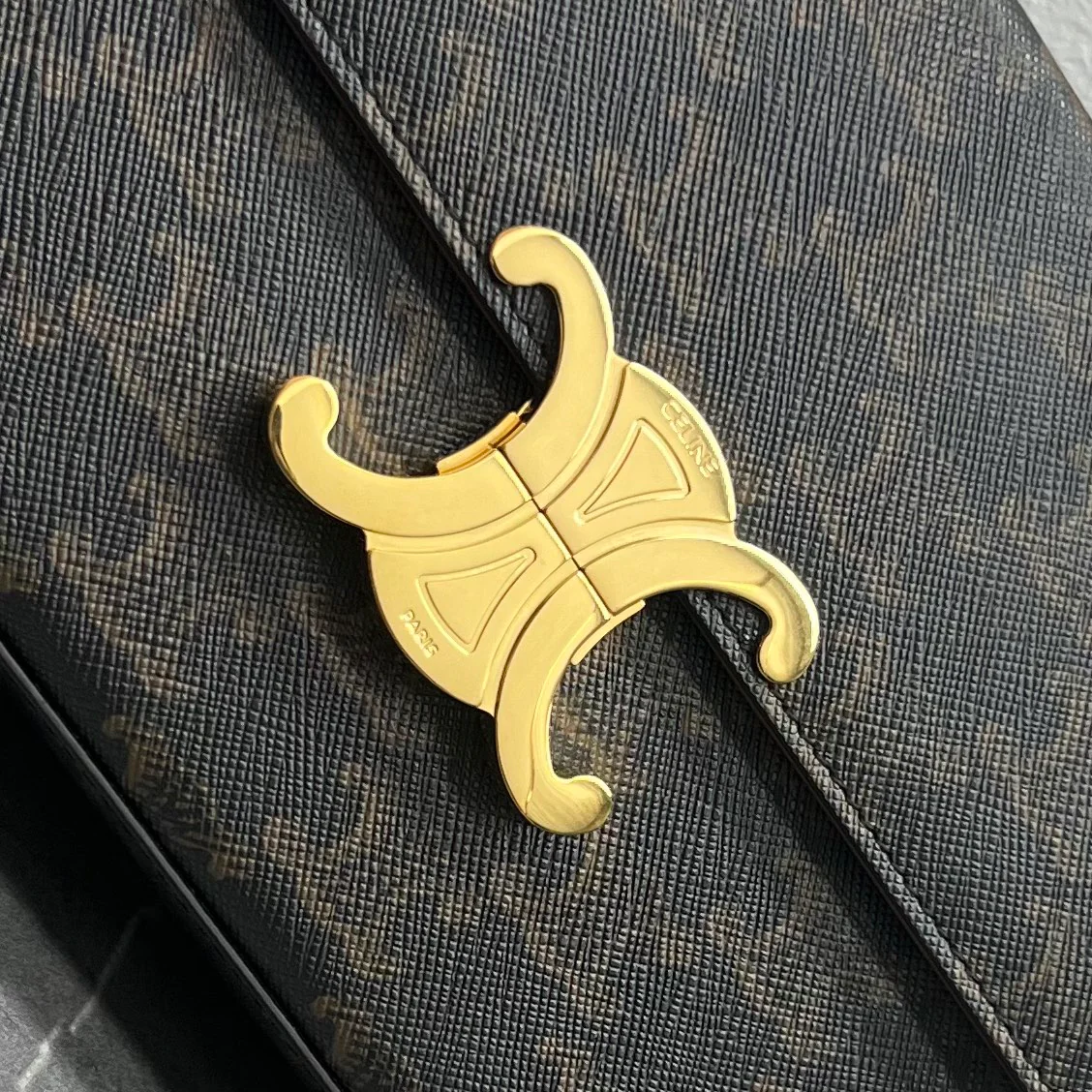 Сумка Celine Box Triomphe - Monogram, коричневая.