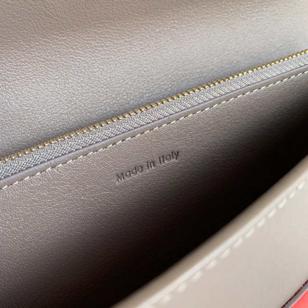 Кошелек-портмоне Celine — абрикосово-серый и красный