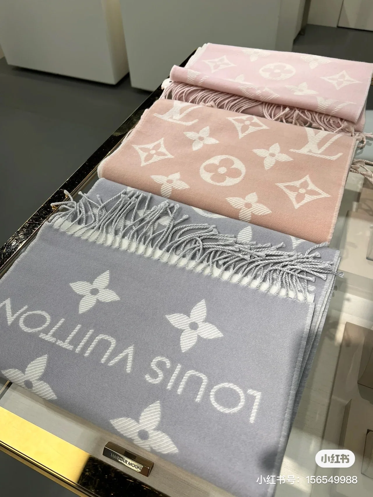 Бестселлер — незаменимый шарф LV из 100% шерсти — 186 см — 34 см