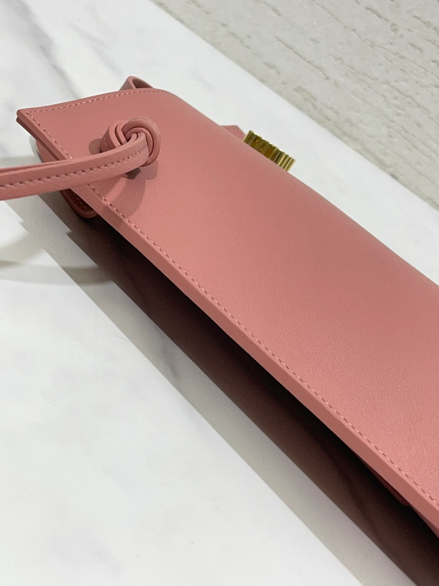 Чехол для телефона Loewe Dice Pocket series - розовый