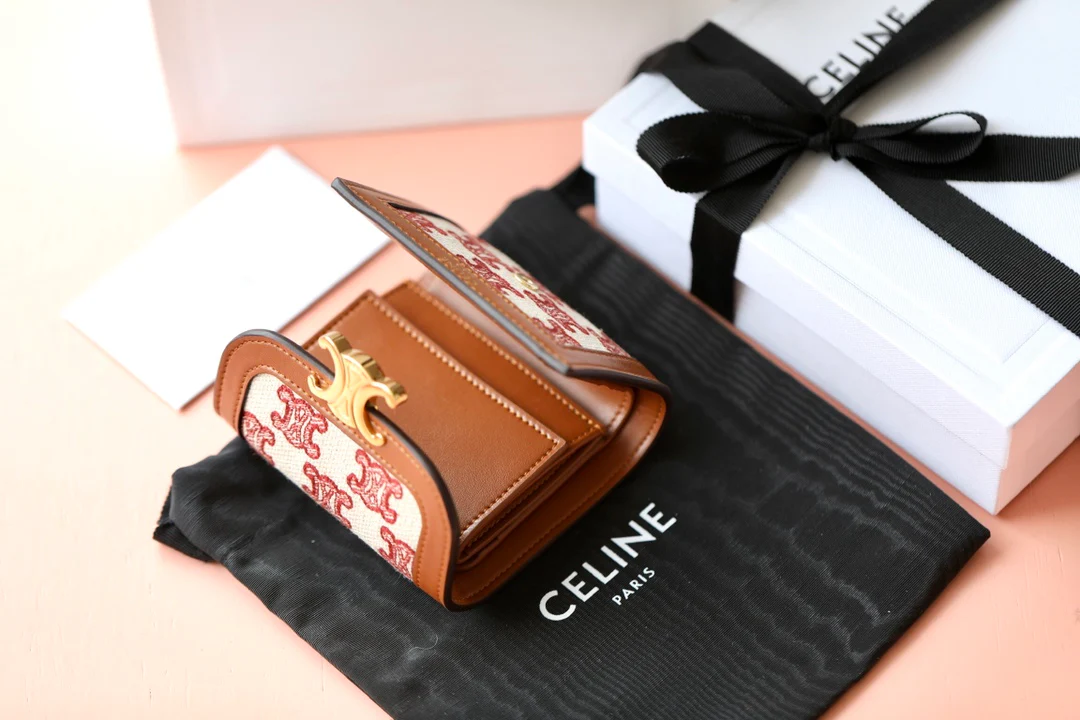 Селин - Маленькая вышивка ?Триумф? - Лисий красный