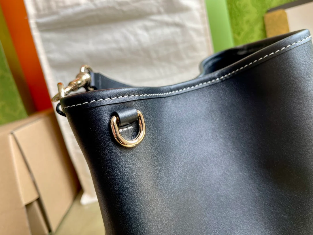 Мини-сумка-ведро Gucci 2025 из гладкой кожи - черная